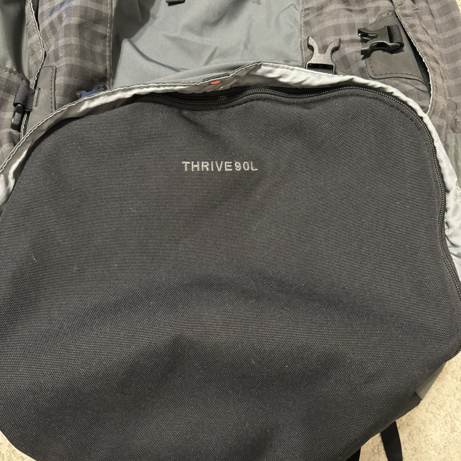 Eagle Creek Thrive 90L Grey Convertible Duffle/Backpack No Daypack 2