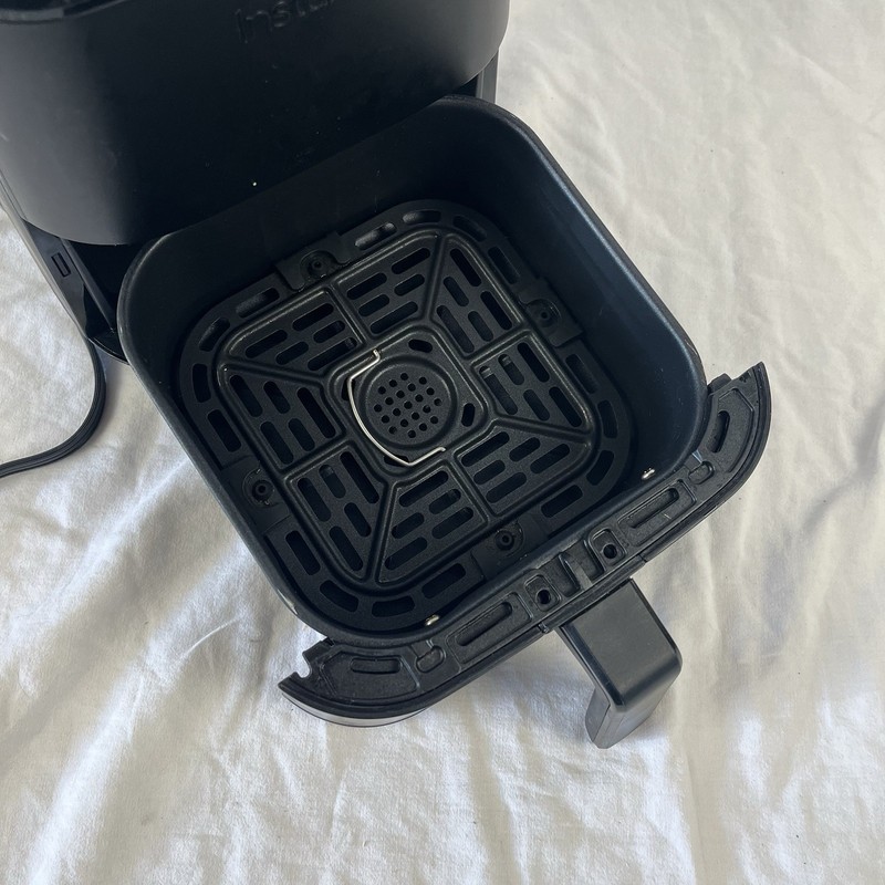 Instant Pot Vortex Mini 2 Quart Air Fryer Black 1300w gallery