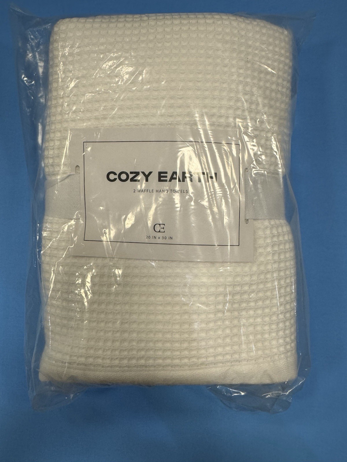 Cozy Earth 2 Ribbed Hand Towels 20” X 30” White NWT gallery