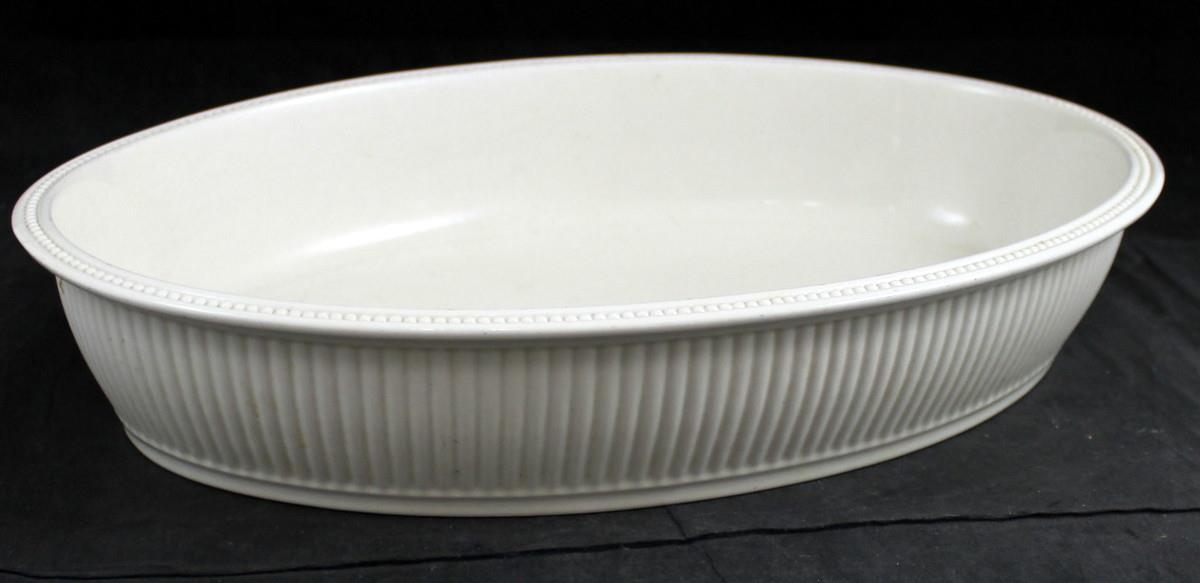 Wedgwood Windsor Ribs and Dots Oval Baker 502461 gallery