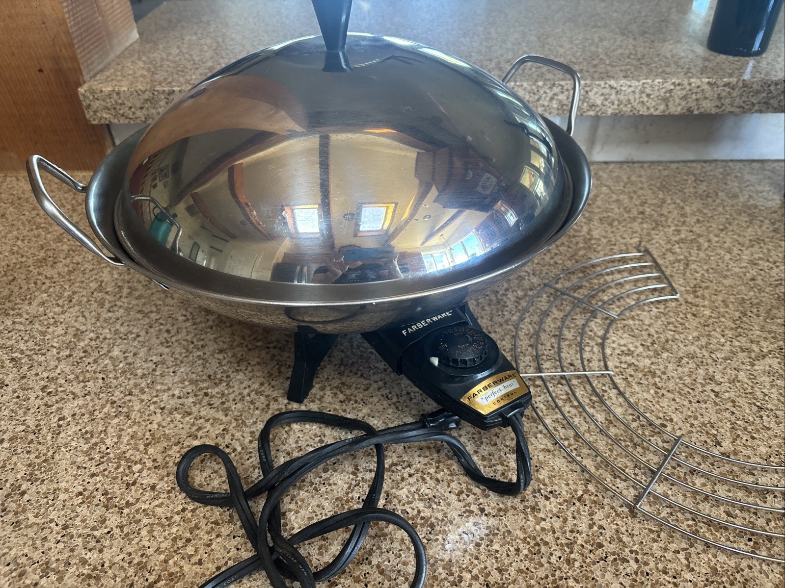 Farberware Electric Wok Model 303 14" Pan Fryer Cooker Works/Tested gallery