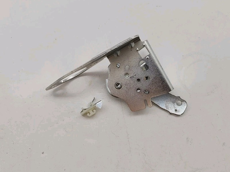 OEM Briggs And Stratton 796482 Control Bracket NOS *R2A gallery