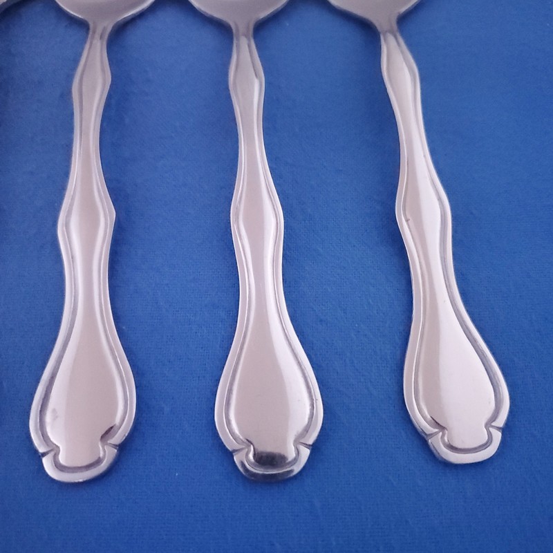 Hampton Unknown Pattern (4) Dinner Forks, (4) Salad Forks & (3) Soup Spoons gallery