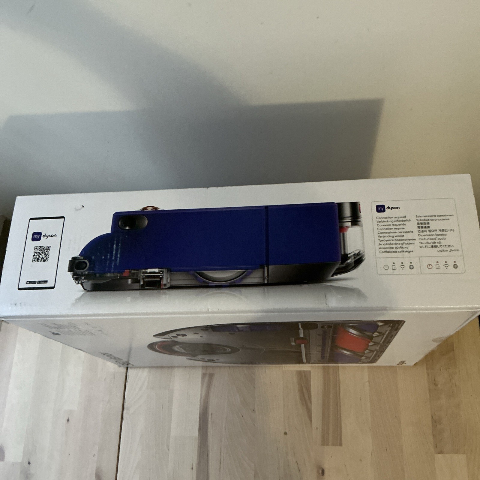 Dyson 360 Vis Nav Robot Vacuum Cleaner - Brand New Sealed! gallery