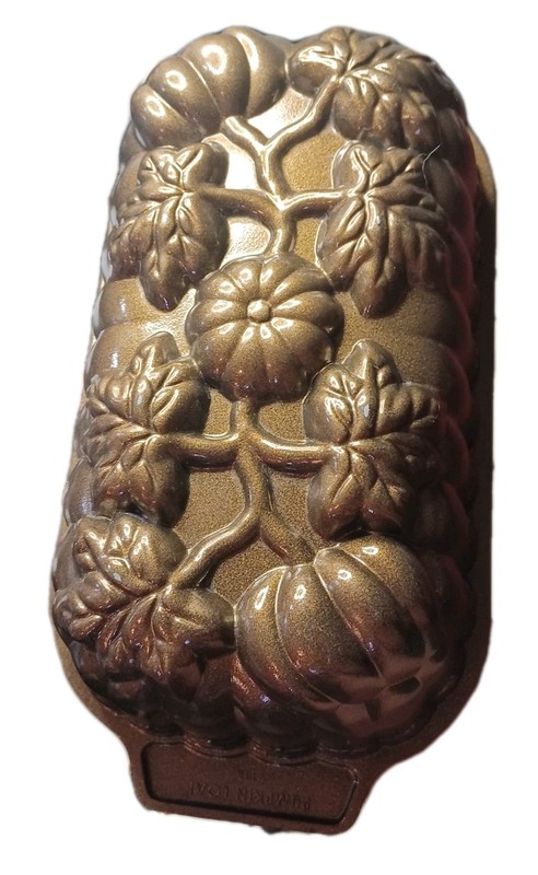 Nordic Ware Pumpkin Loaf Baking Pan EUC gallery