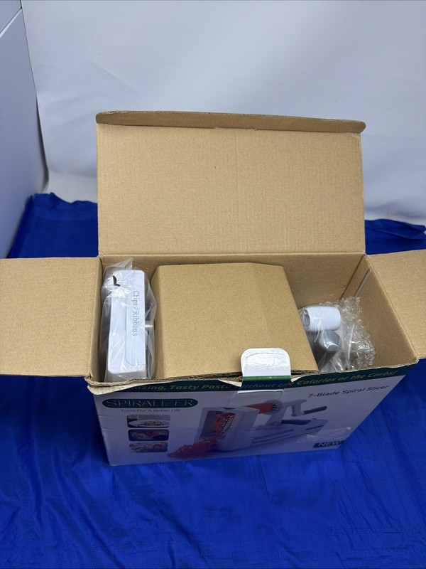 Spiralizer 7-Blade Vegetable Slicer, Strongest & Heaviest Spiral Slicer New gallery