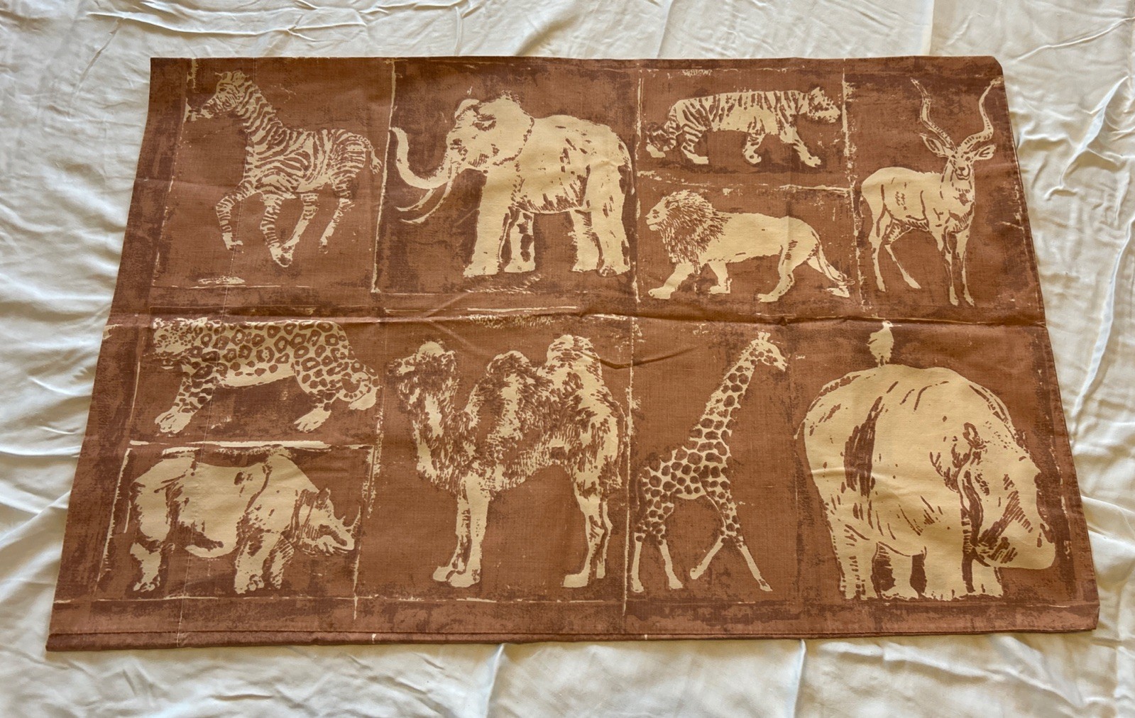 Lady Pepperell Standard Pillowcase Vintage Safari Animal Print Percale gallery