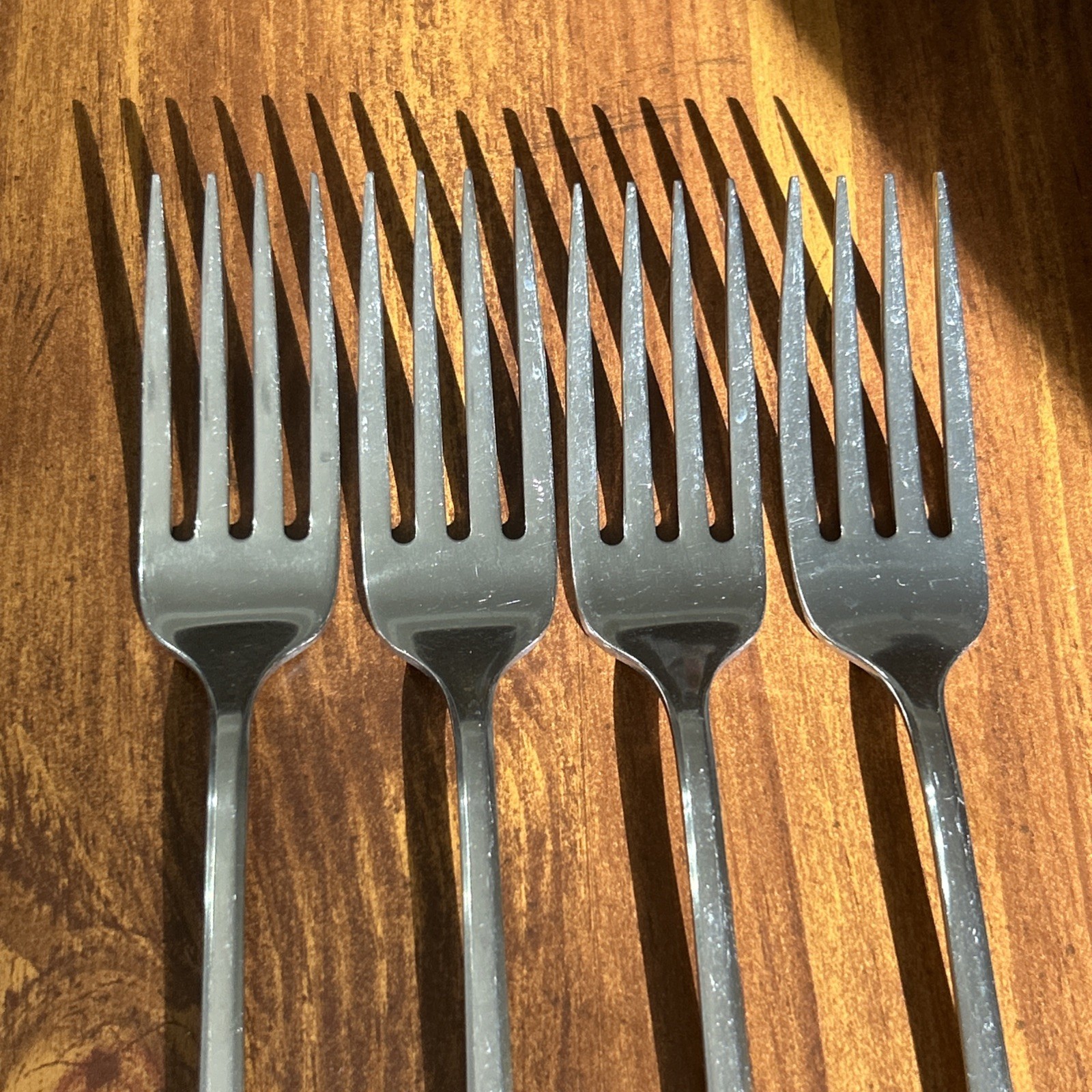 4 Oneida Community Stainless Patrick Henry Dinner Forks 7-1/4" Flatware gallery