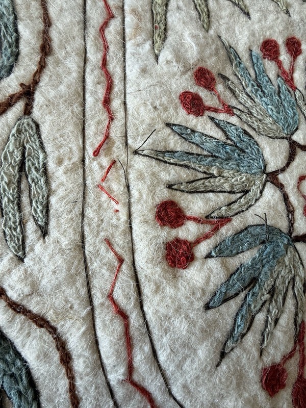 FELTED WOOL RUG-BLANKET-THROW. MULTI COLOURED FLORAL 34 X 62 gallery