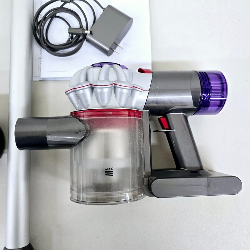 Dyson V7 Advanced Cordless Stick Vacuum Cleaner, Light Weight, Used gallery