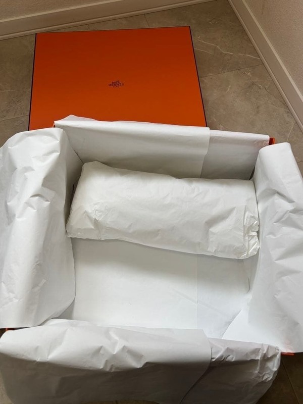 HERMES Birkin 25 in empty box, square, 38x34x16cm, ships from Japan gallery