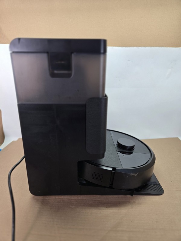 iRobot Roomba Plus 405 Combo robot + AutoWash Dock- Pre-Owned gallery