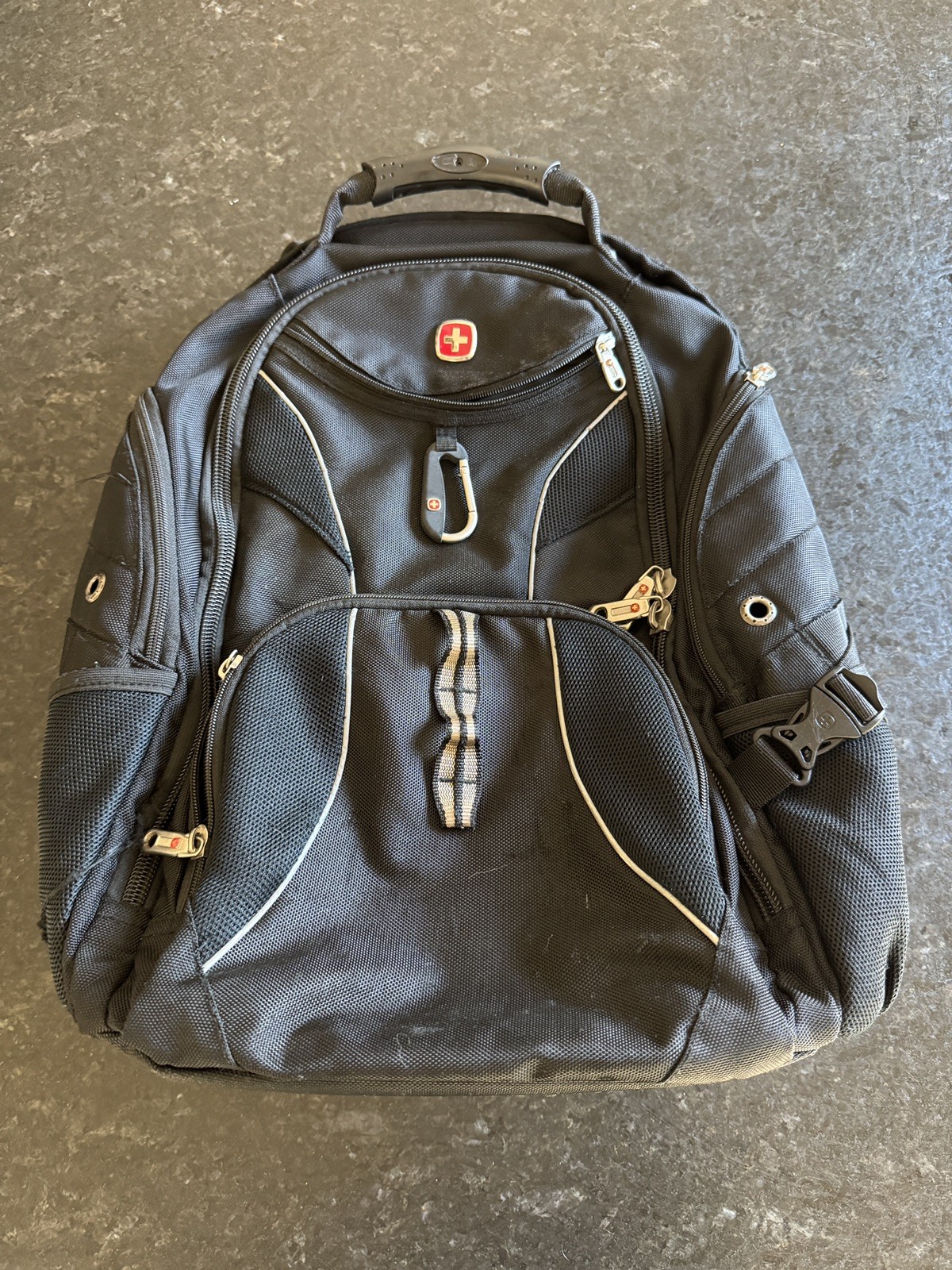 Swiss Gear 1900 Scan Smart Laptop Backpack Black Durable Pockets