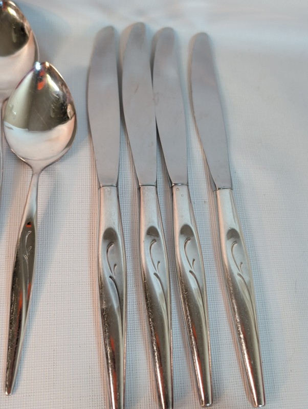 Vtg 60s Oneida Community FLIGHT Silverplate Silverware Flatware 20 Pc MCM Swirl gallery