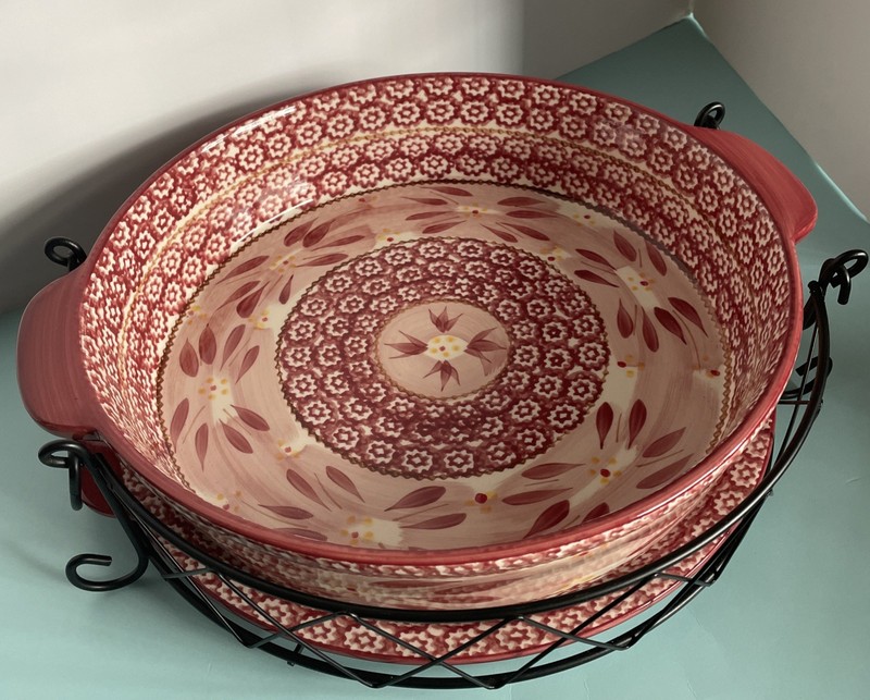 Temptations Versatile Old World Cranberry 8-Piece Lazy Susan Baking Set w Lids gallery