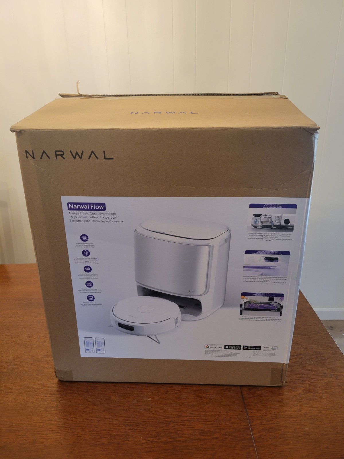 NARWAL Flow Robot Vacuum and Mop Combo, FlowWash Real-Time Self-Cleaning Track gallery