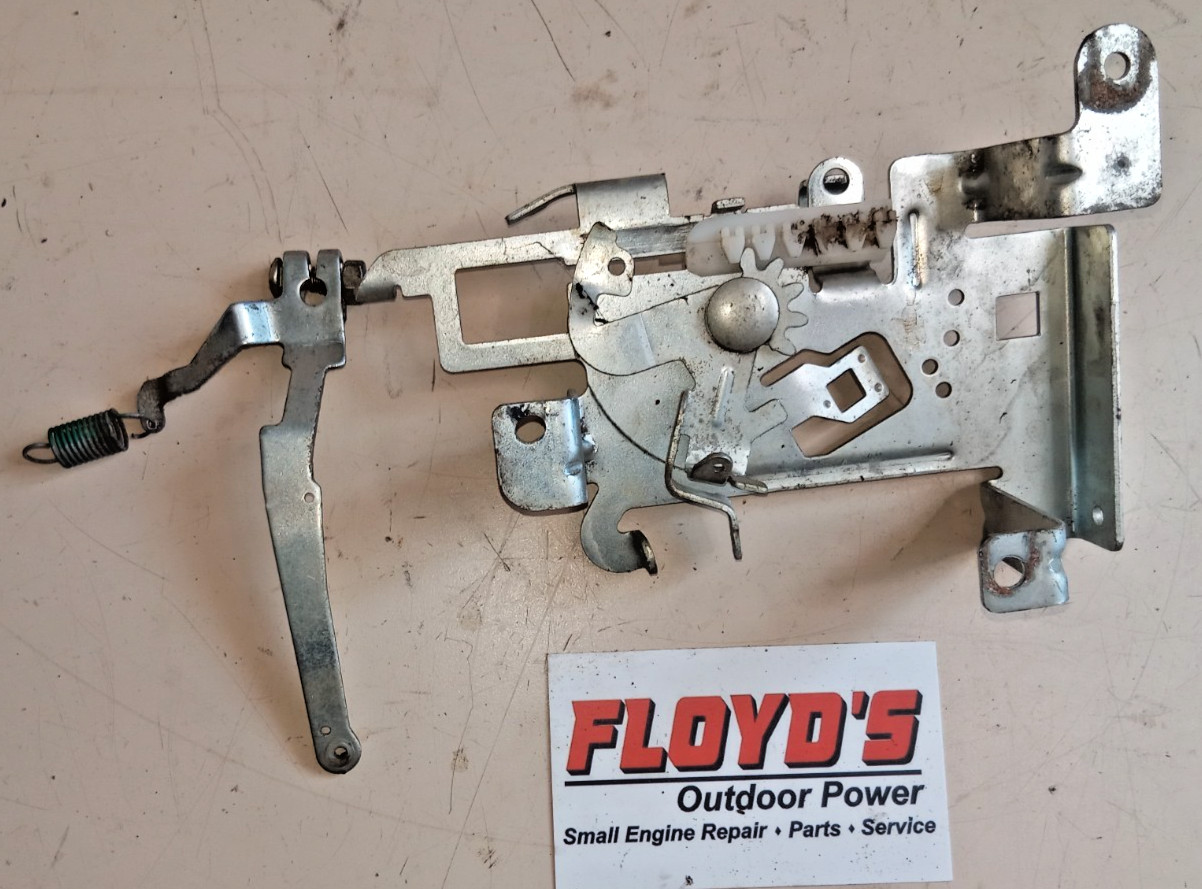 BRIGGS & STRATTON CONTROL BRACKET & GOVERNOR LEVER 694042 & 691374 gallery
