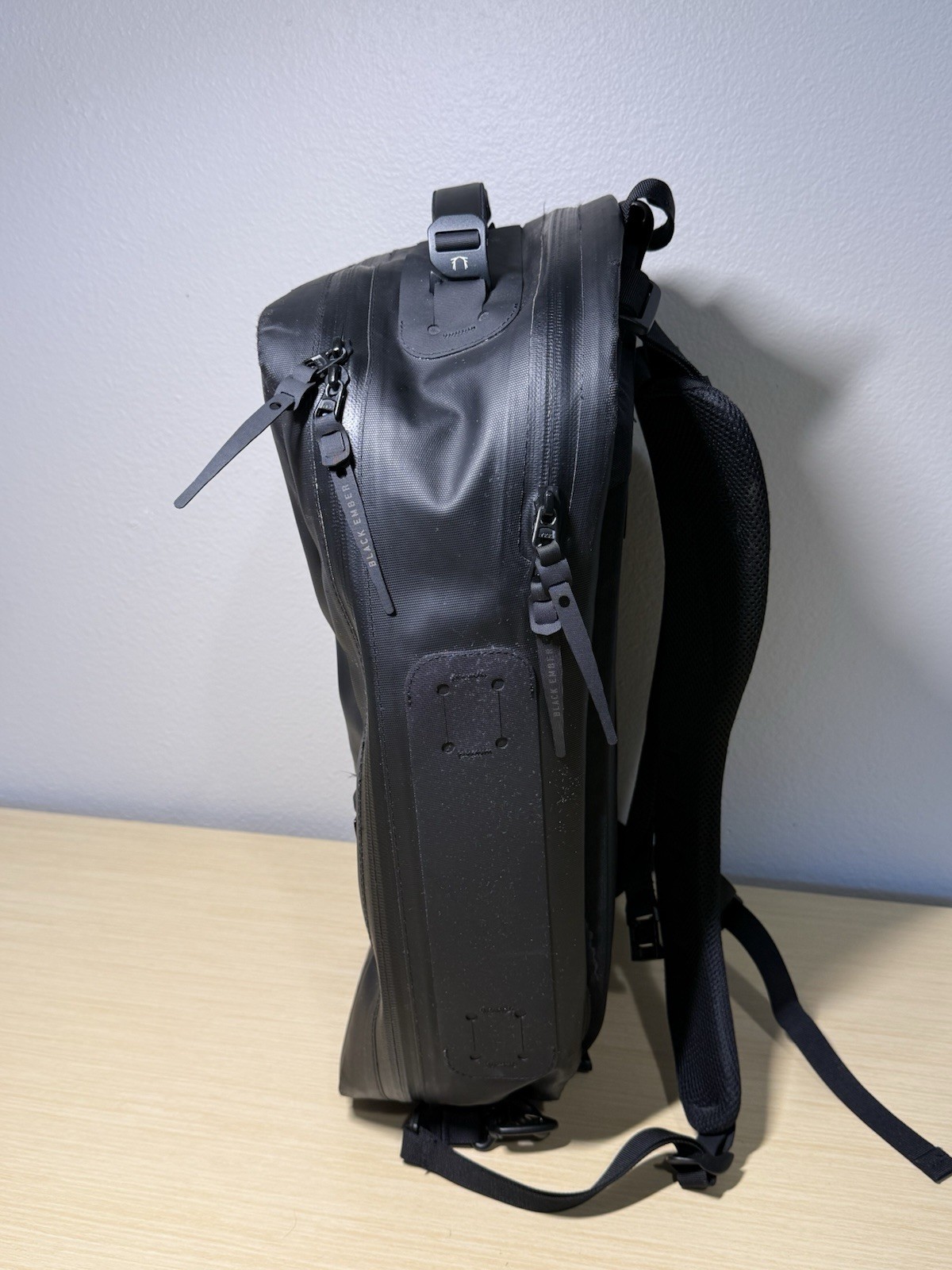 Black Ember Citadel R2 backpack (Jet Black) 2