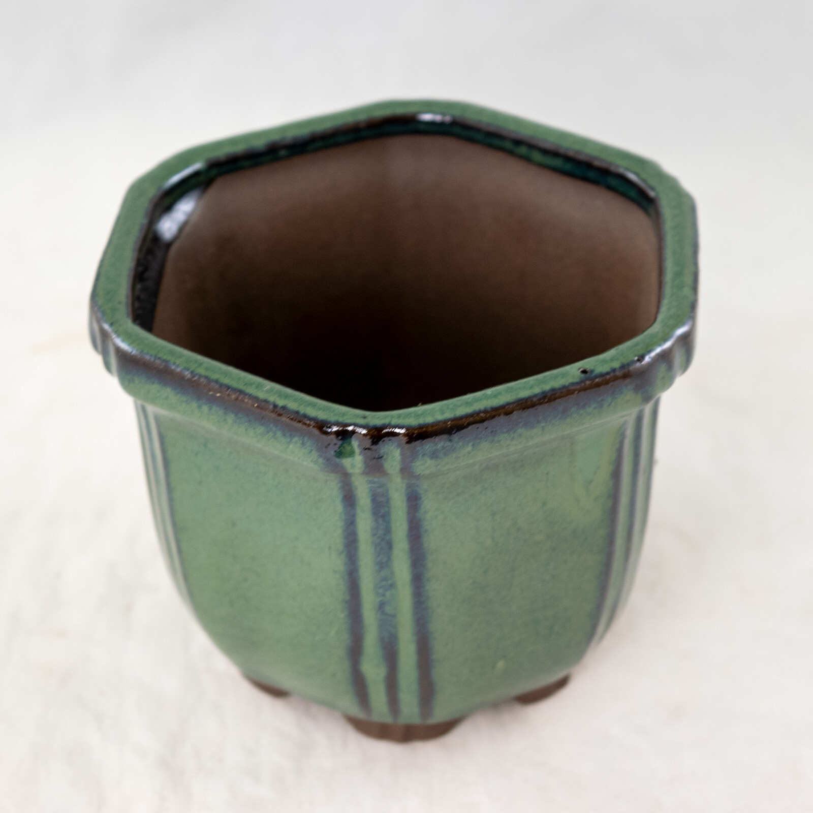 Hexagon Semi-Cascade Green Bonsai / Succulent Pot + Mesh - 4.25"x 4.25"x 3.25" gallery