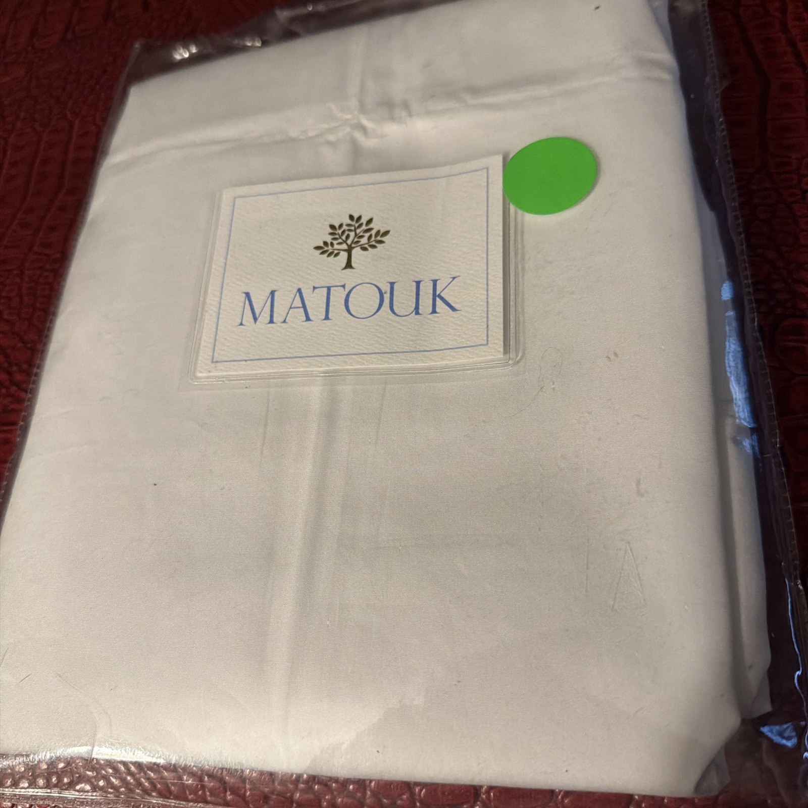 Matouk Standard Pillowcaes Lowell White Silver Cotton Percale 600 tc New gallery