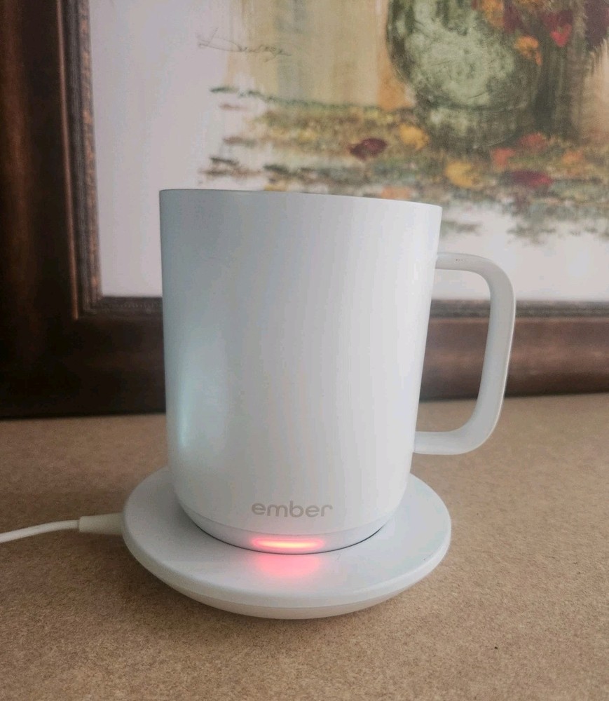 Ember Temperature Control Smart Mug White 10oz CM17 & charging Base - Works