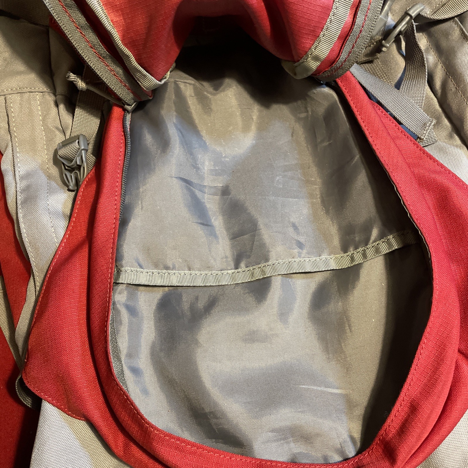 Kelty Red Cloud 6650 Red & Gray Internal Frame Lumbar Straps Hiking Backpack 5