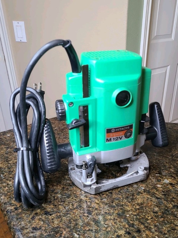 Hitachi M12V Variable Speed 1/2" Plunge Router 3 1/4 HP 15A 8000-20000 RPM GUC gallery