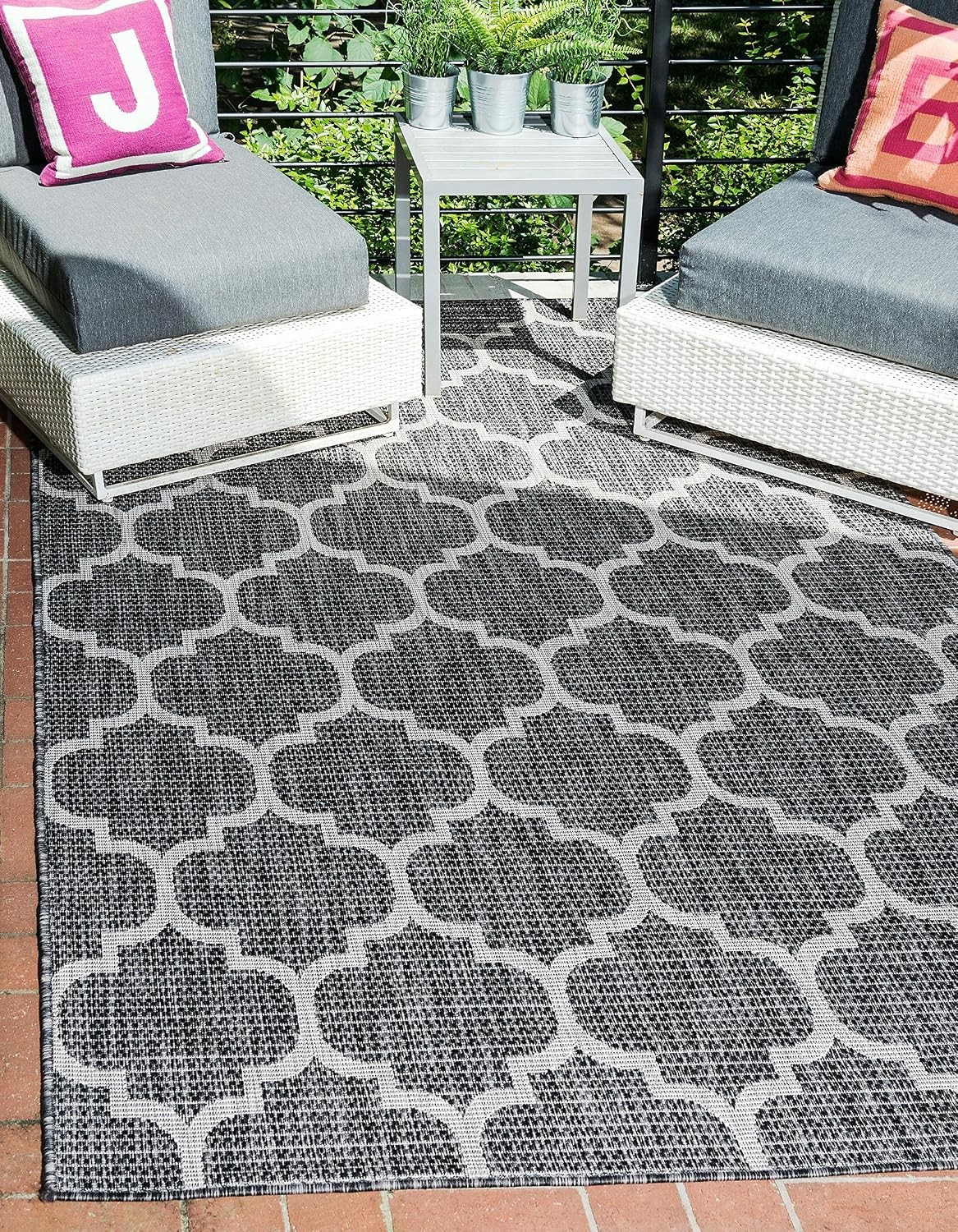 Unique Loom Outdoor Trellis Collection Area Rug (4' 1" x 6' 1" Rectangle, Black/ gallery