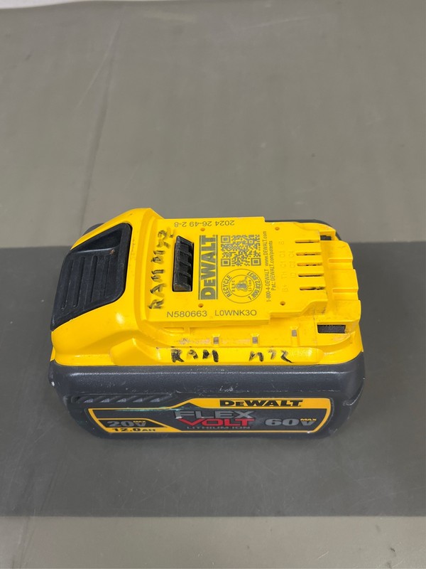 DEWALT FLEXVOLT 20V/60V MAX* Battery, 12.0-Ah (DCB612) gallery