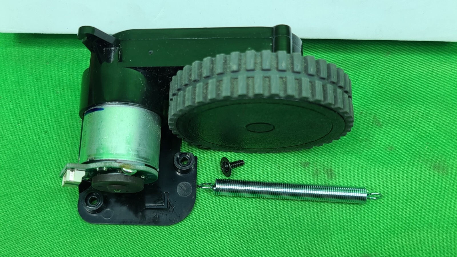GENUINE RIGHT Wheel for ANKER eufy RoboVac 11S 11C 12 15C 15T 25C 30 30C 35C gallery
