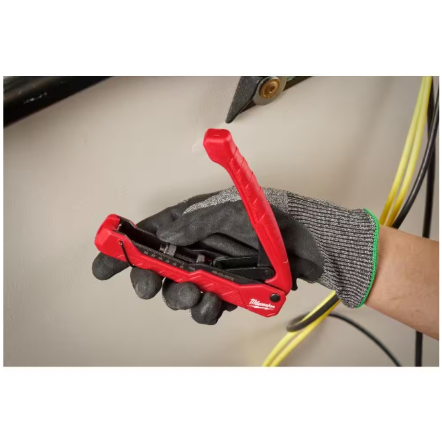 Milwaukee 48-22-3072 Coax Compression Crimper gallery