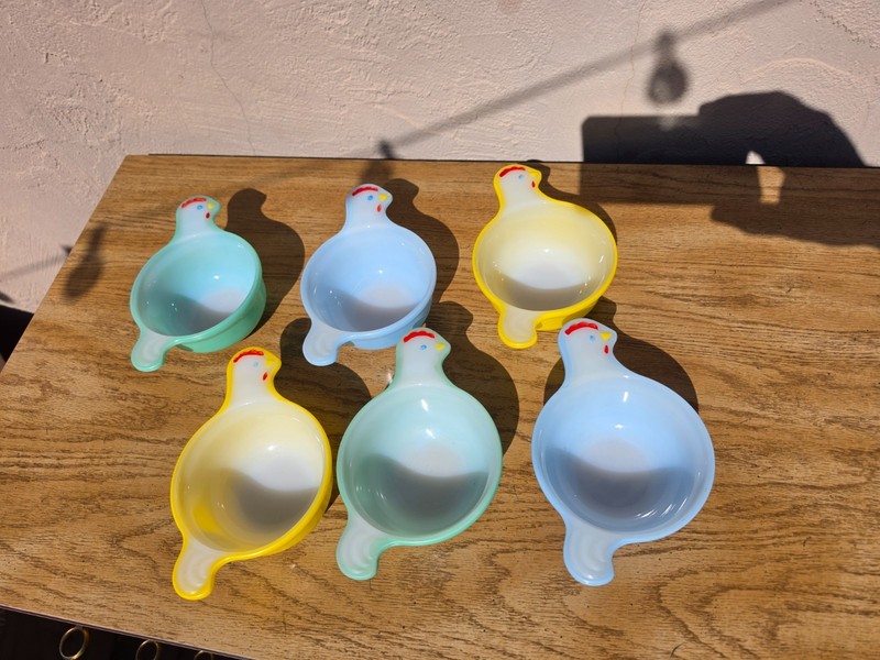 Glasbake Multiple Colors Rooster Chicken Kitchen Dinnerware Soup Bowls Lot Of 6 gallery