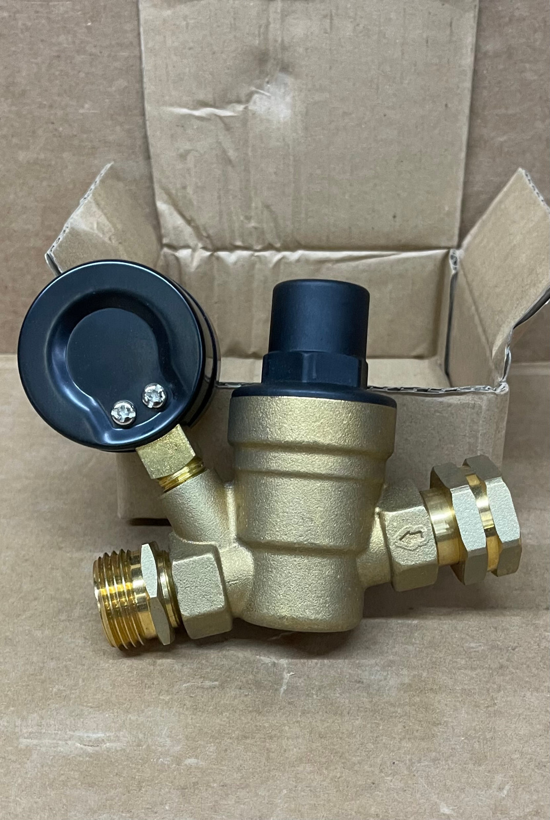 Water Pressure Regulator For RV Lead-free Brass Adjustable Reducer Gauge 3/4" gallery