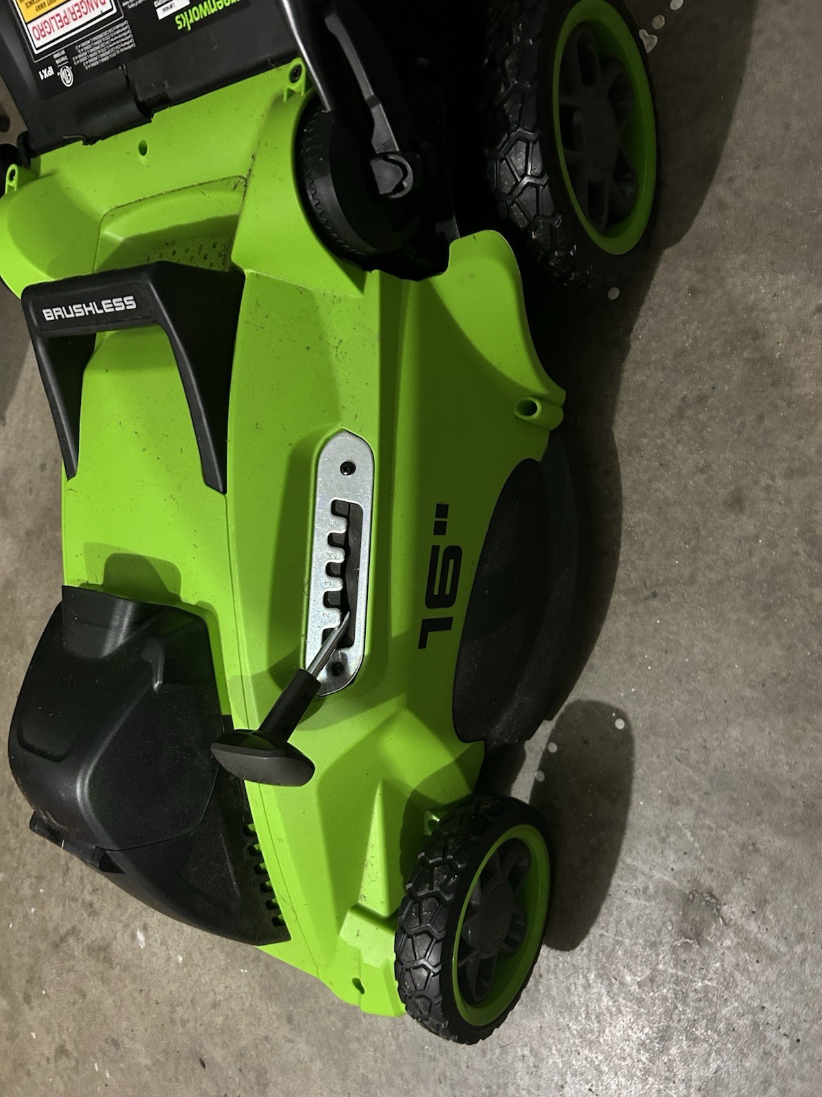 Greenworks 40V 16" Cordless Walk-Behind Lawn Mower with Collection Bag gallery