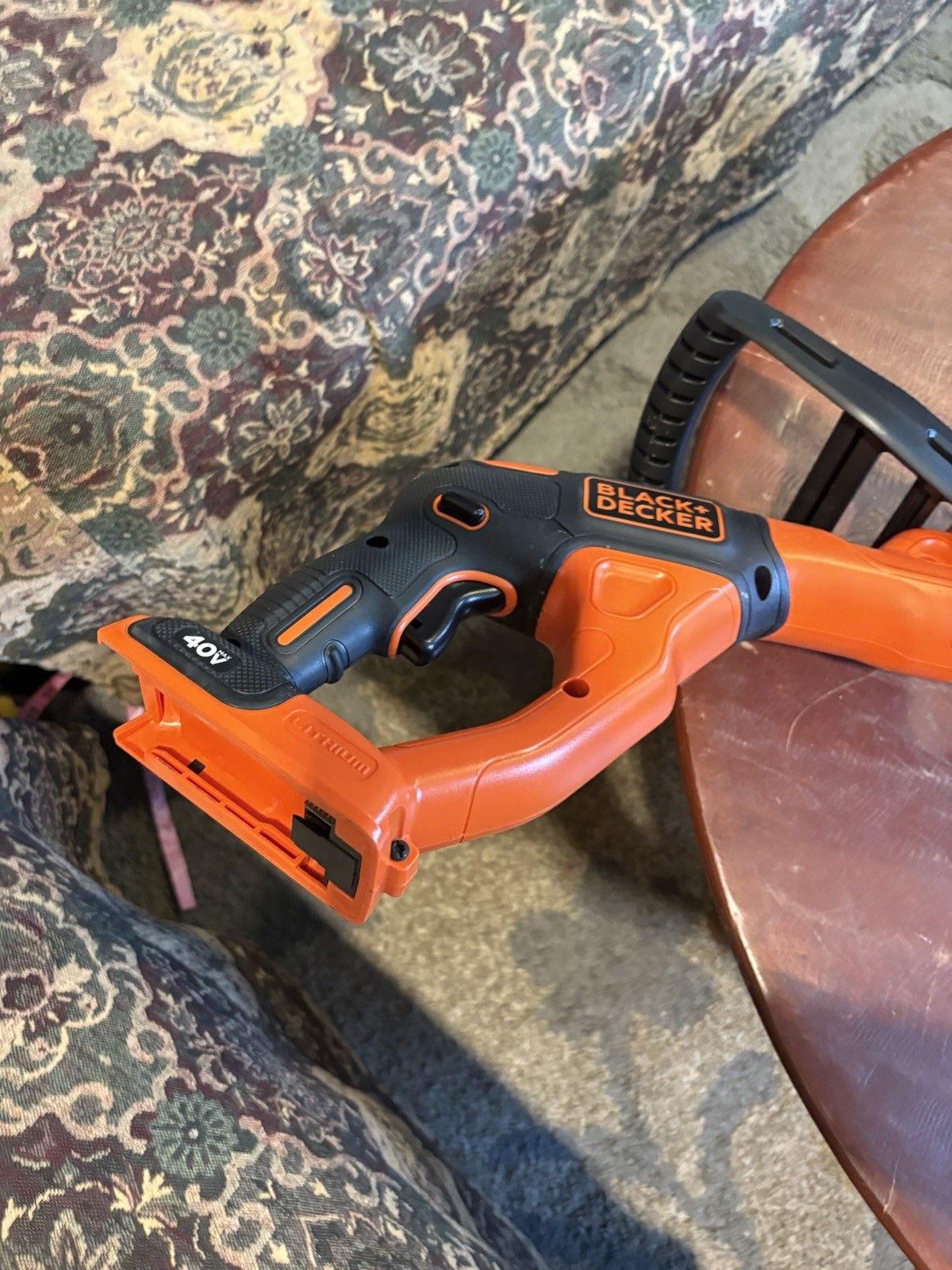 Black+Decker LST140 40V Max Lithium String Trimmer gallery