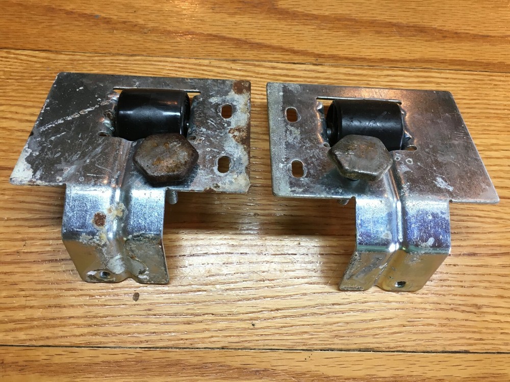 Frigidaire Refrigerator Front Roller Wheel Leg Set 241889001 241889002 Kenmore