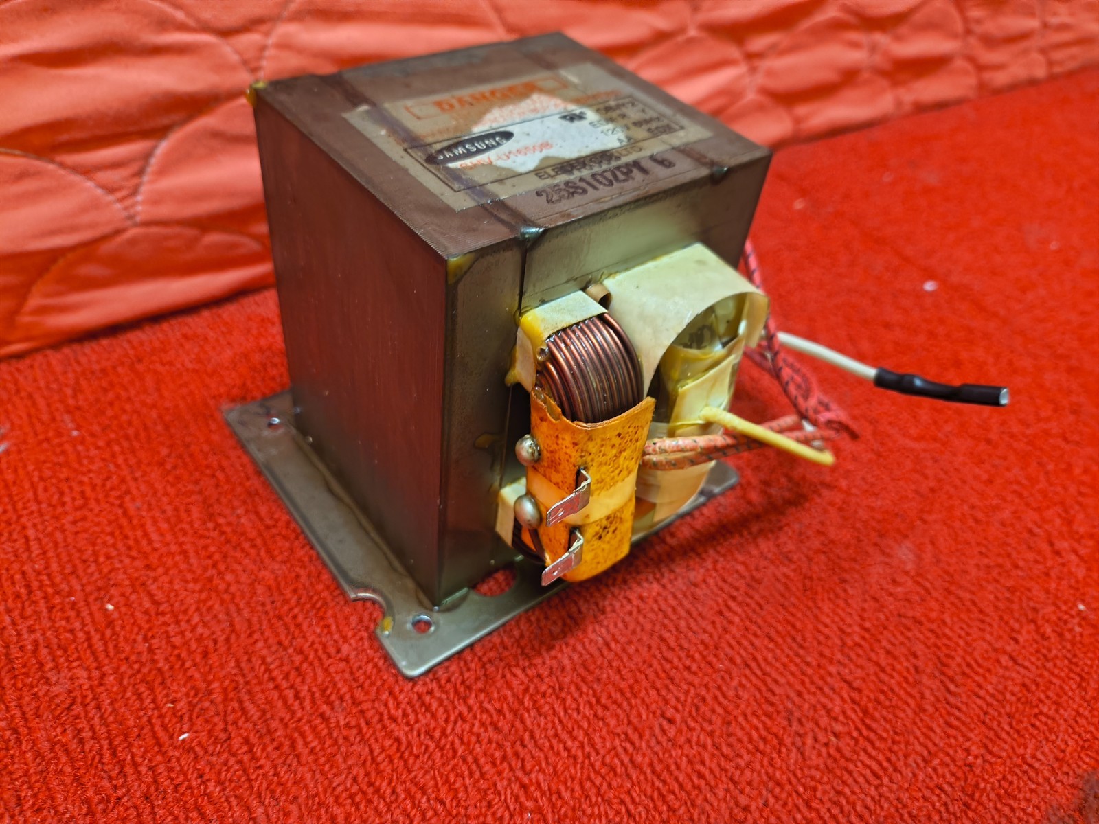 Used Samsung SHV-1650B - EDX-RY Microwave Transformer Good Condition gallery