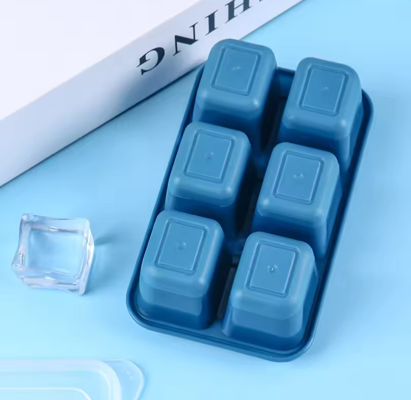 🧊 Silicone Ice Cube Tray – 6 Grid Reusable Mold with Lid gallery