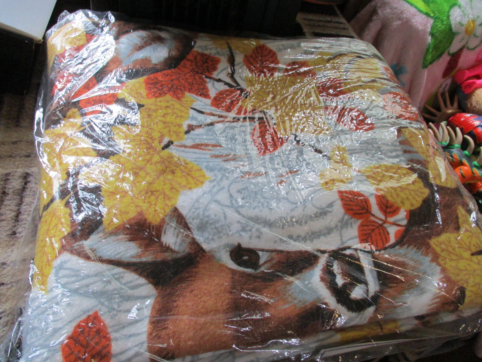Basics Deer print Blanket Polyester/Nylon 72"x90” Twin/Full Made in USA NEW VTG gallery
