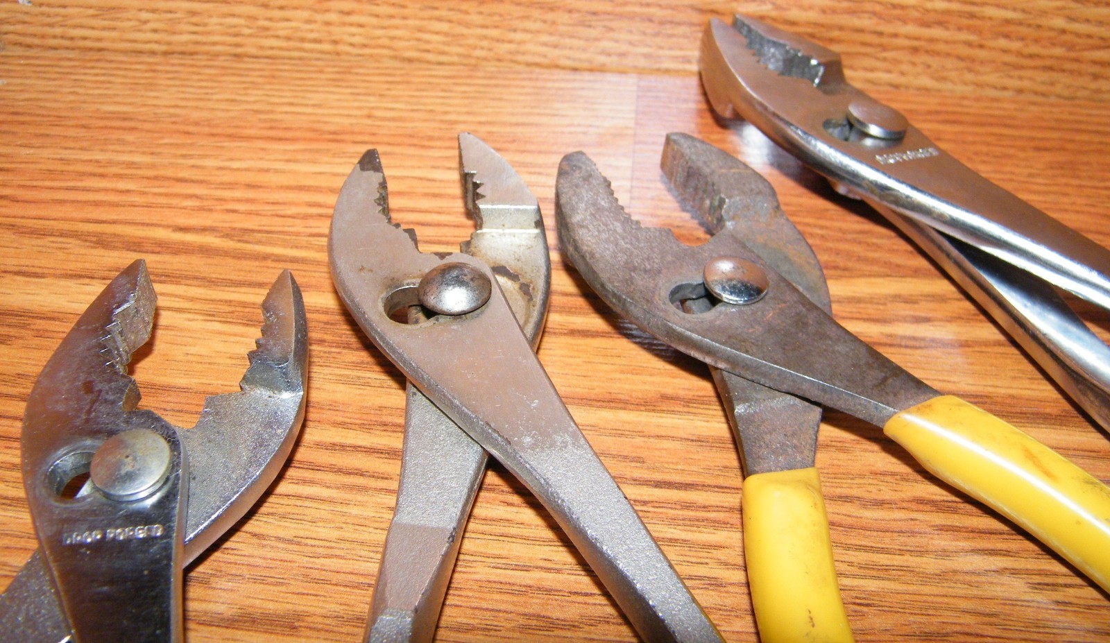 Individual Unbranded / Generic Multi Sized/Color Pliers Of Choice Only **READ** gallery