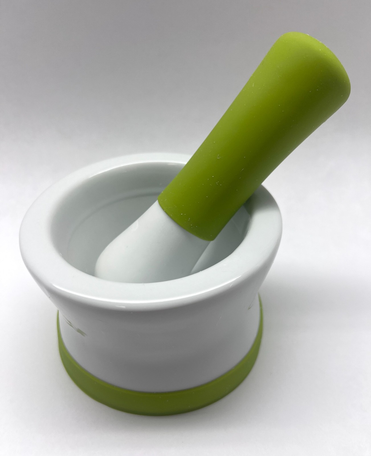 Porcelain / Ceramic Mortar and Pestle With Non-Slip Detachable Silicone Base New gallery