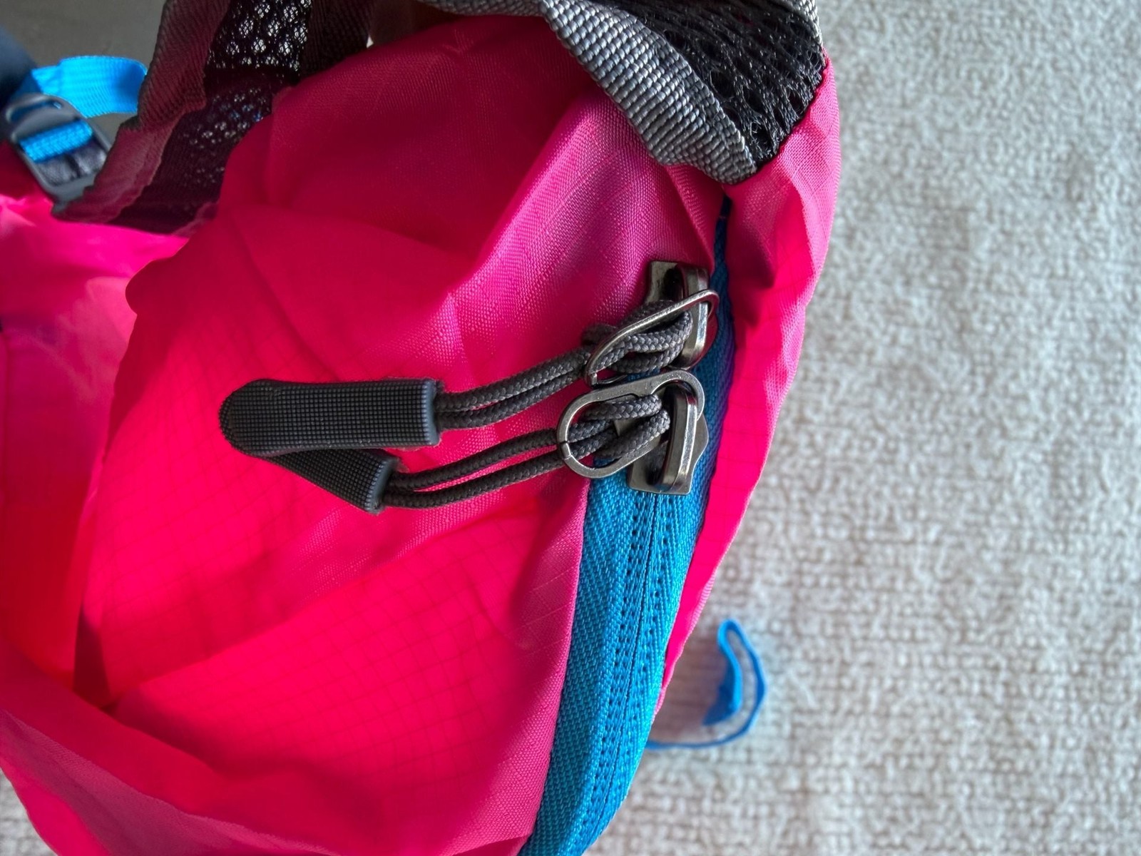 SUIKIHUM 20L Lightweight Foldable Hiking Daypack Rose Red 4