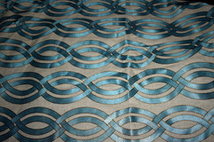 QUALITY Bed Runner Scarf Queen/King Size 92″x 26″ UNUSED
