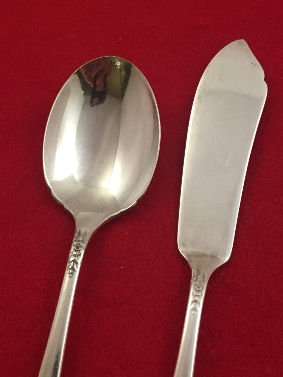 Oneida DISTINCTION Sugar Spoon & Master Butter Knife Prestige 1951 Silverplate gallery