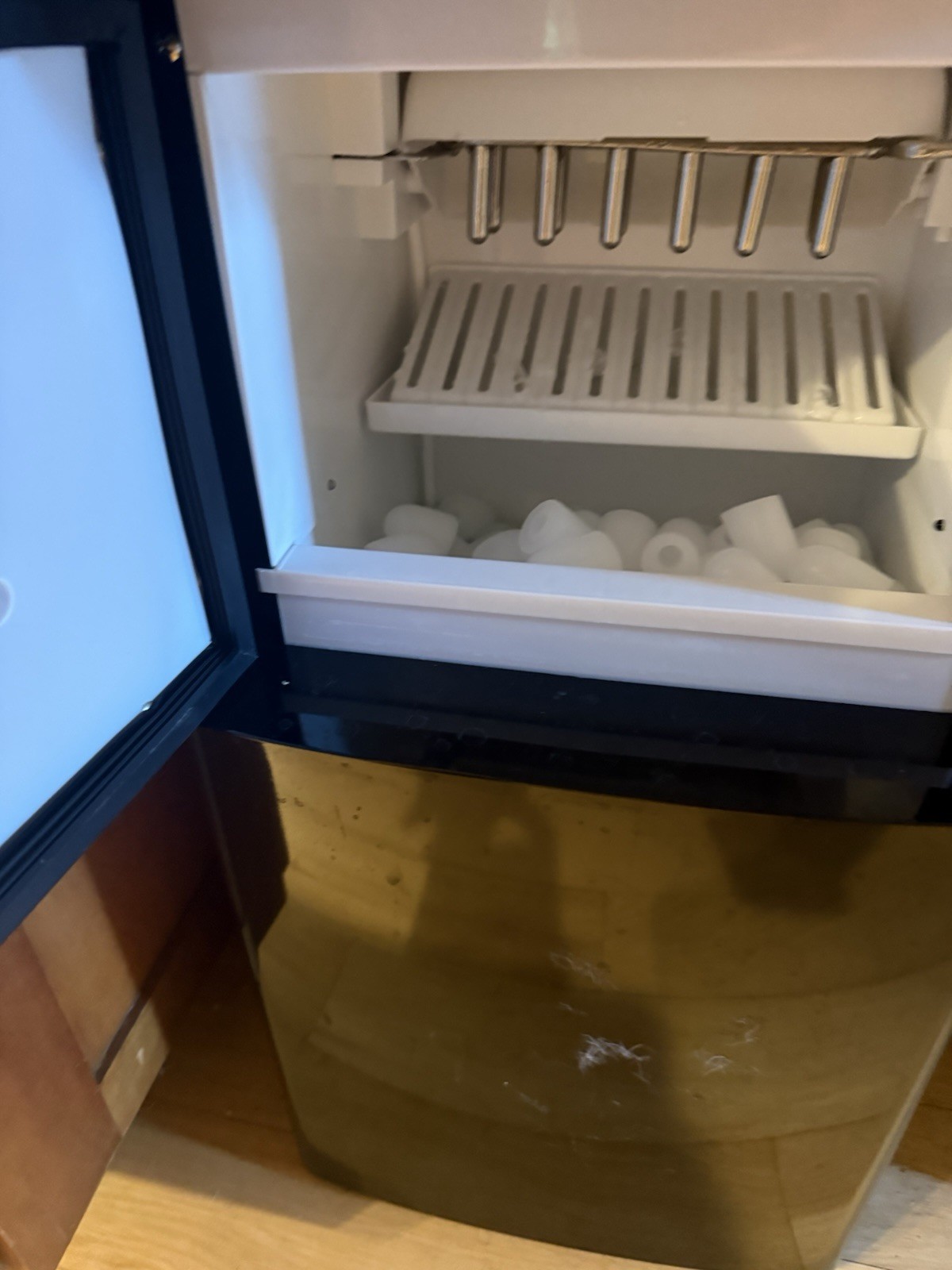 UMOMO Hot & Cold Water Dispenser with Built-in Ice Maker gallery