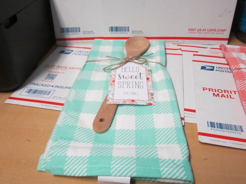 GiftCraft Multiple Style Tea Towel/Spoon Set, 3 Asst. New, S4 gallery