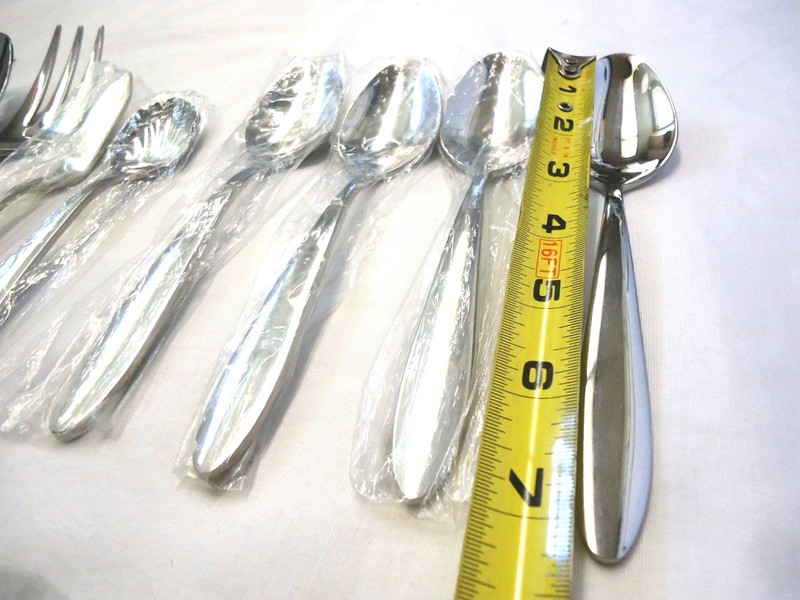 ONEIDA MOONCREST STAINLESS FLATWARE 24-PIECES CHINA gallery