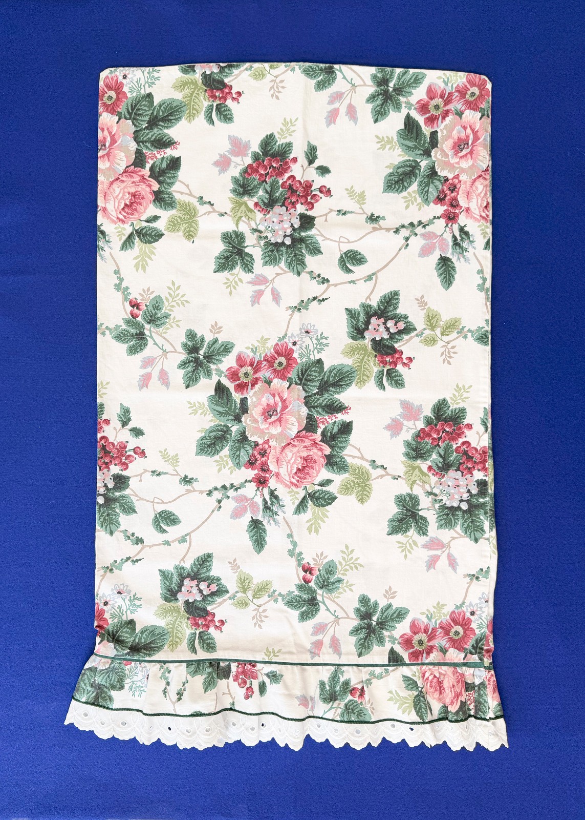 Pair Waverly Fieldcrest Pleasant Valley Standard/Queen Pillowcases-Eyelet Ruffle gallery