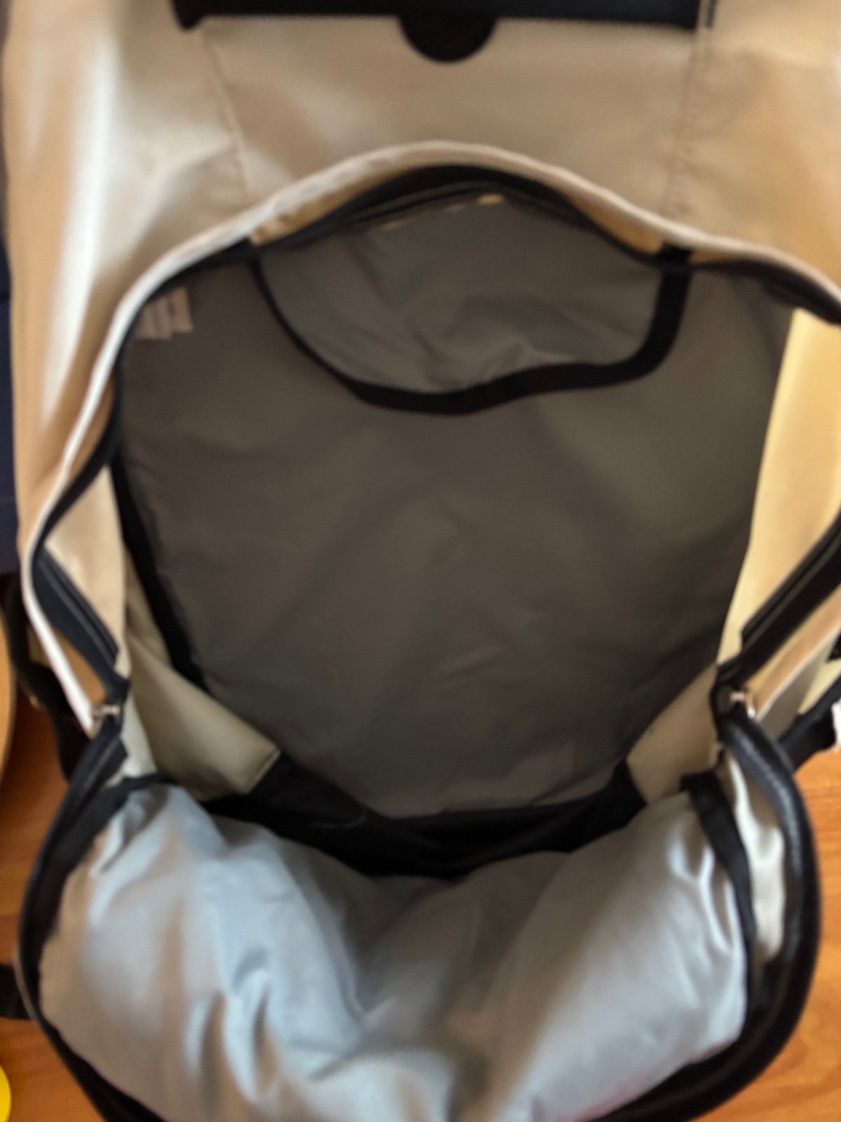 Colombia Daypack With Padded Laptop Compartment 3