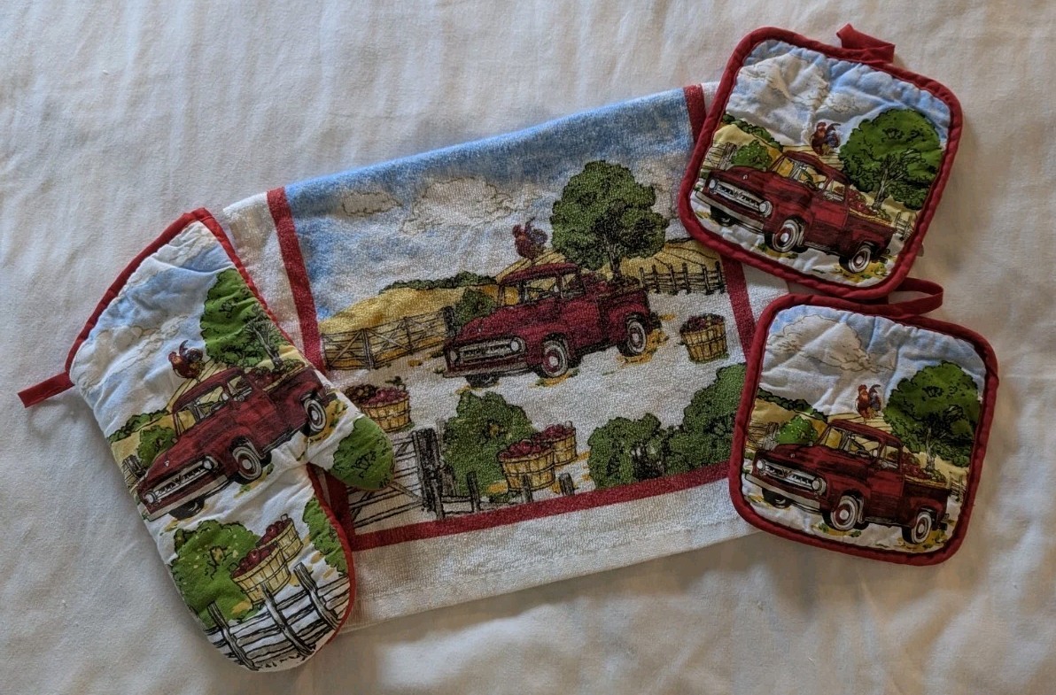 Four Piece Farm Life Kitchen Set Hand Towel Oven Mitt 2 Hot Pads gallery